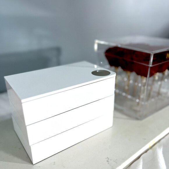 Umbra Jewelry Box - Picture 4 of 12